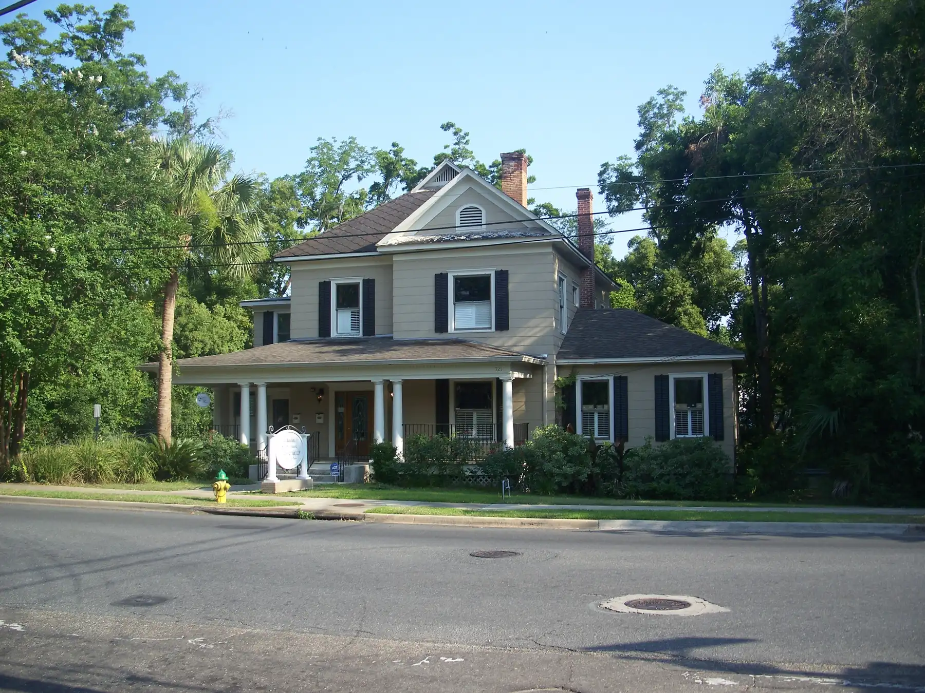 A home in the Magnolia Heights Historic District on East Park Avenue in Tallahassee.