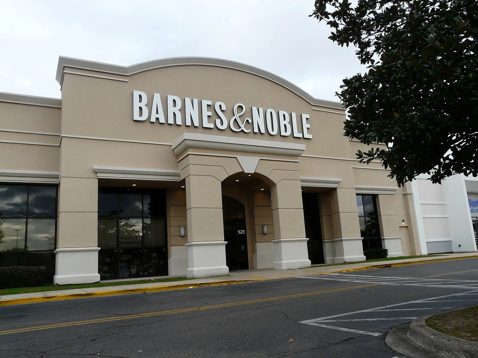 The Barnes & Noble at the Centre of Tallahassee, the shopping center on North Monroe Street that houses the School of Arts and Sciences at the Centre