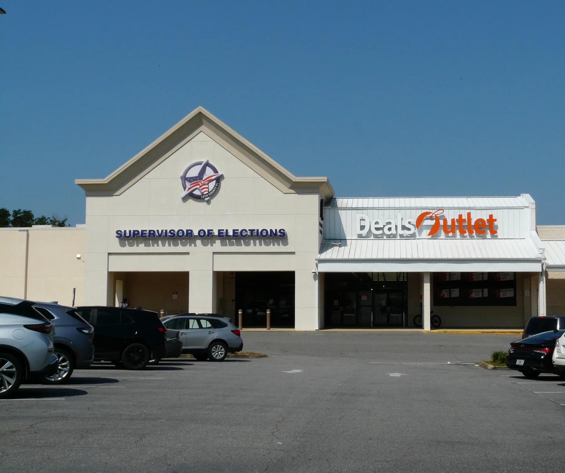 The Leon County Supervisor of Elections office in the Cross Creek Square shopping center in Tallahassee.